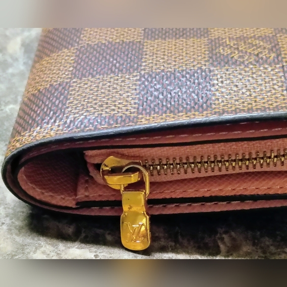 Louis Vuitton Juliette Compact Wallet Damier Ebene / Rose Ballerine. - Picture 9 of 11